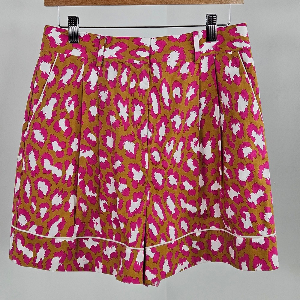 Diane von Furstenberg Shorts Womens 10 Pink Leopard NEW Pleated with Pockets